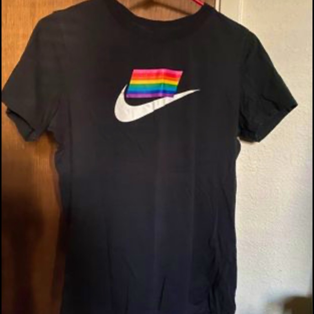 Be True Nike T shirt women’s size M